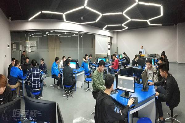 匯邦機器人學院 五大教學實訓區引領網絡技術人才培養新范式